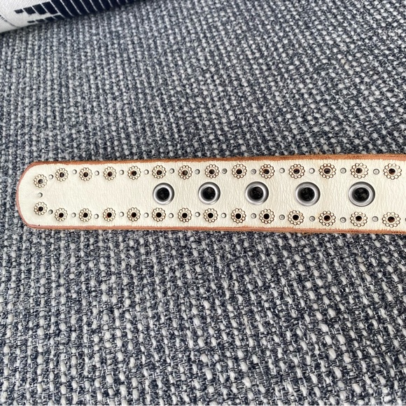 Fossil Embossed/Studded Western Leather Belt - Picture 10 of 15